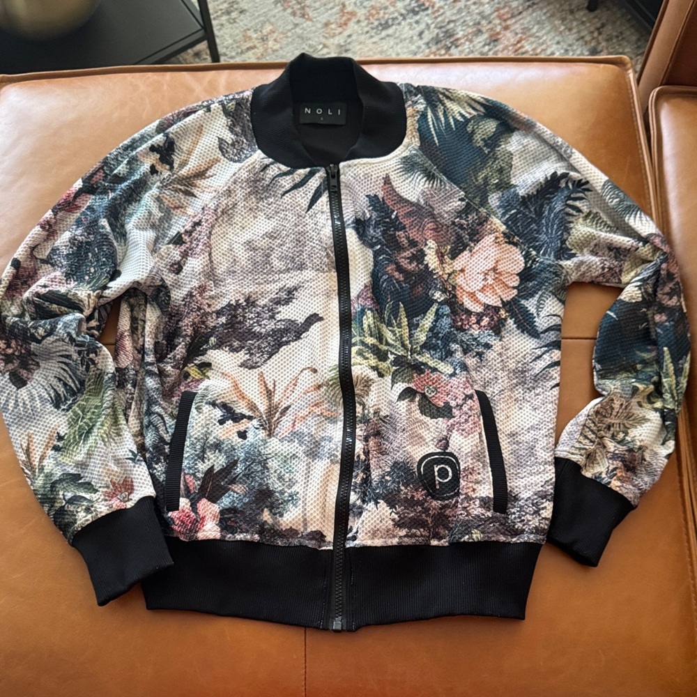Noli Pure Barre Circle P Jacket